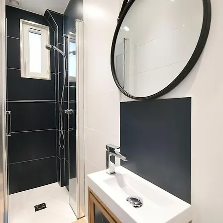 Cozy Flat Nearby Arc De Triomphe, Champs Elysees & Palais Des Congres *